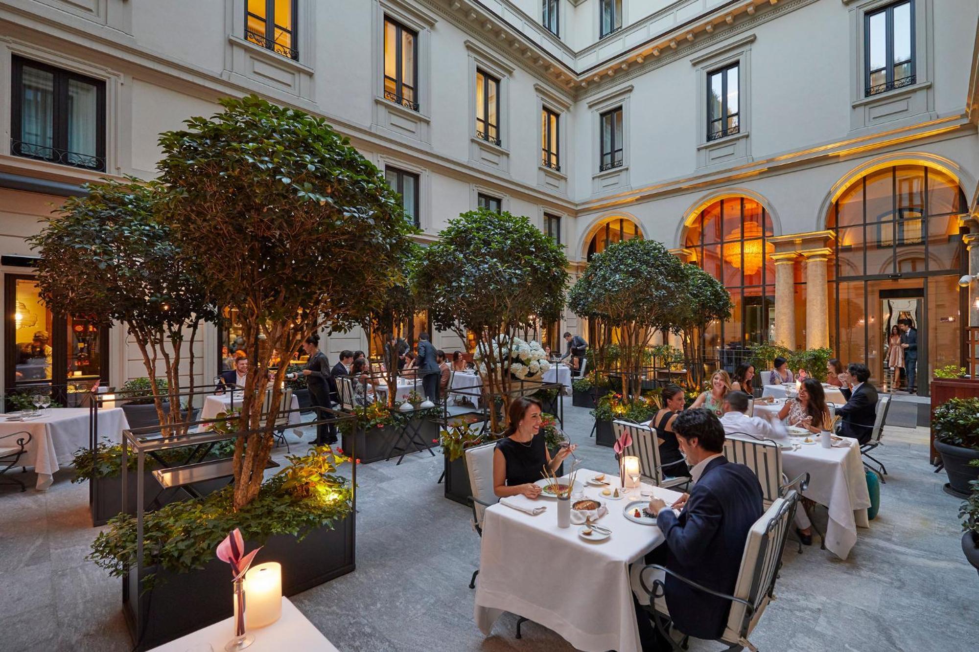 Mandarin Oriental, Milan Milão Exterior foto